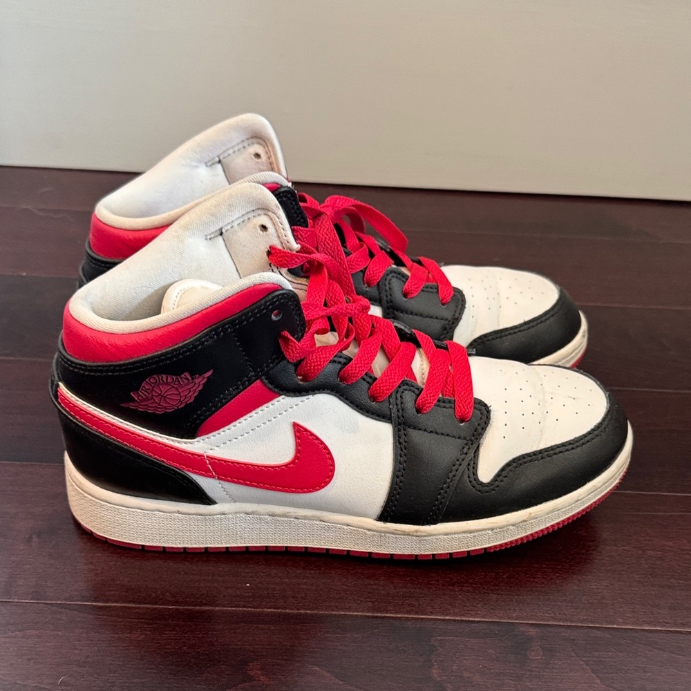 Nike Women's Sneakers - Red, Black, and White